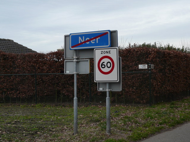 P1030408neer