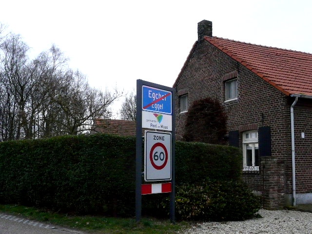 P1030414egchel