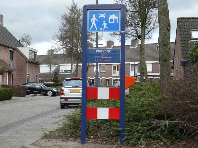 P1210369larenbuurt