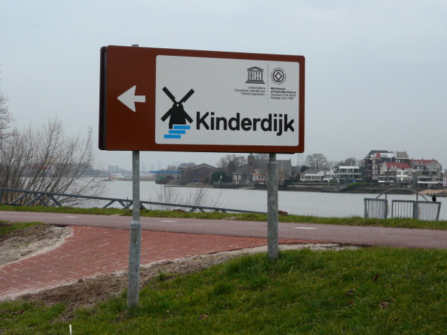 P1300191kinderdijk
