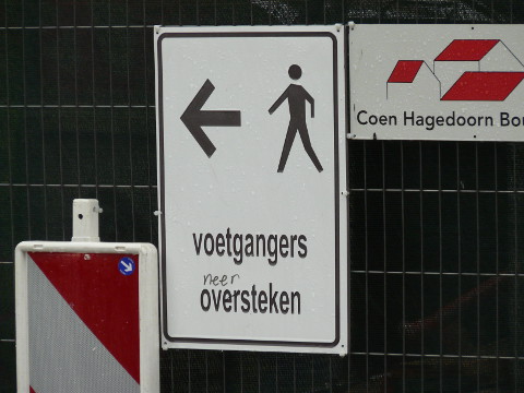 P1070826voetgangersneerstekenzaandam