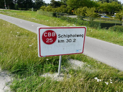 P1070962cbb25schipholweg