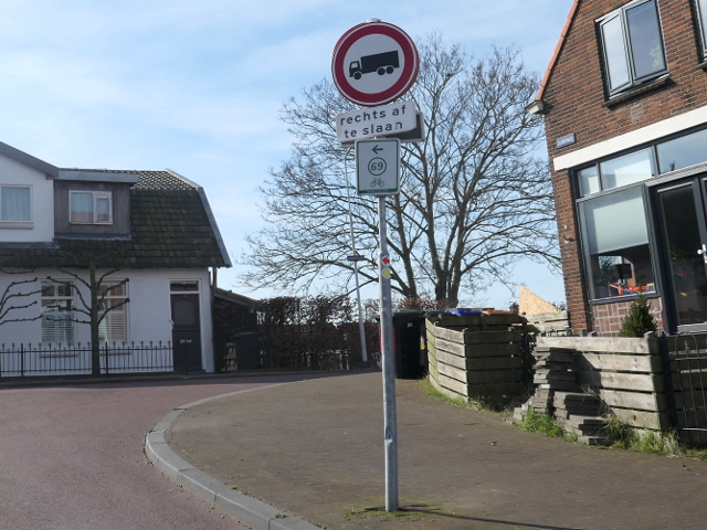 P1350180rechtsafteslaanwestzaan