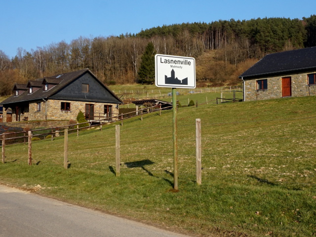 DSC06397lasnenville_w