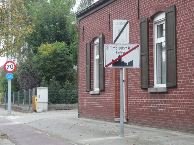P1100113sintelooiswinkel_e