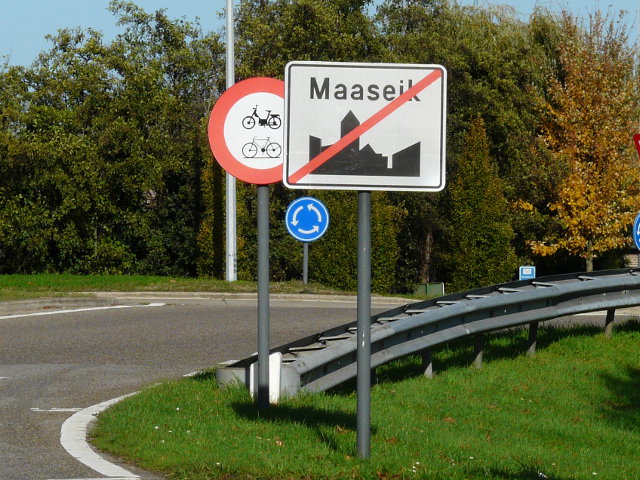 P1120039maaseik_e