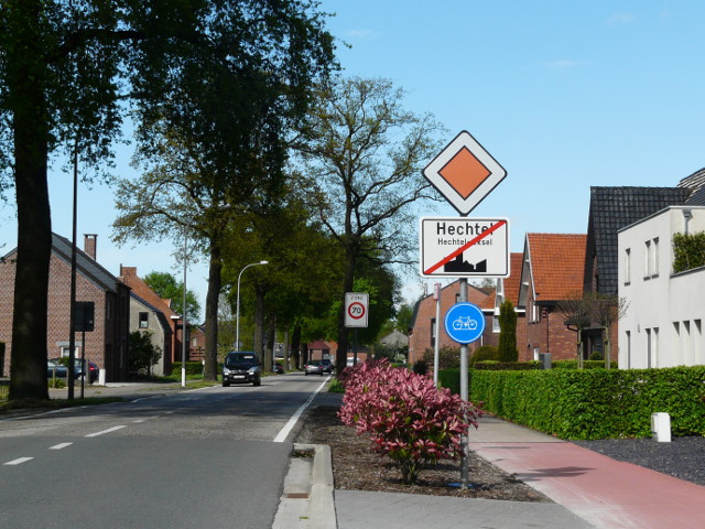 P1150336hechtel_e