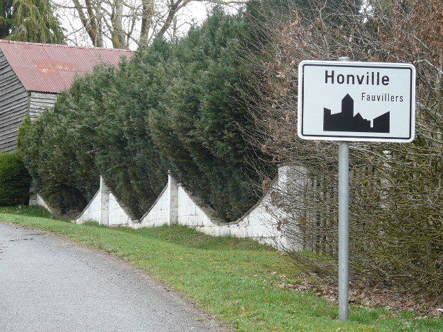 P1230853honville_w