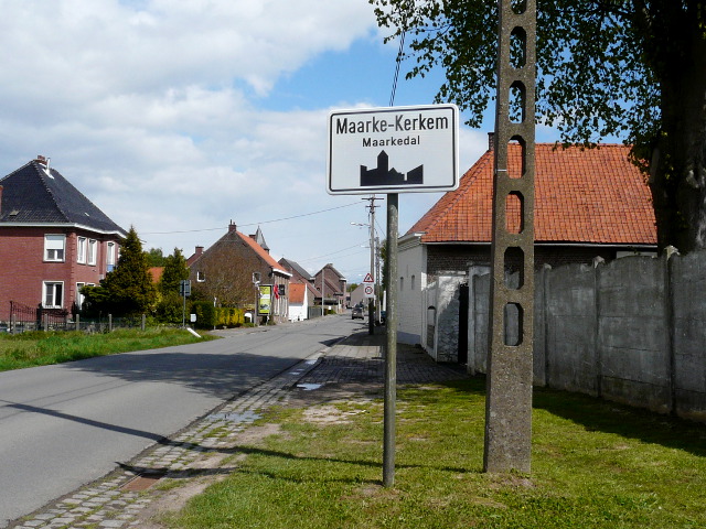 P1320054maarkekerkem_w
