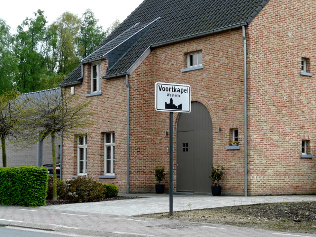 P1320099voortkapel_w