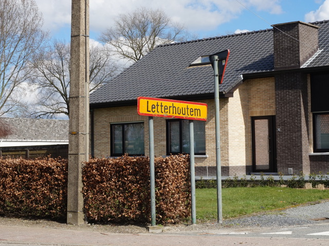 DSC03029letterhoutem_g
