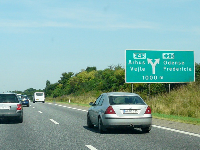 P1080405e45e20