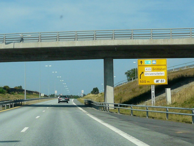 P1080512x420e18