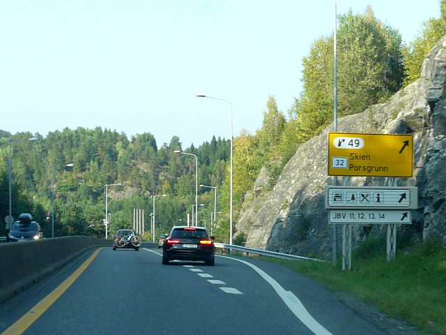 P1080571x32