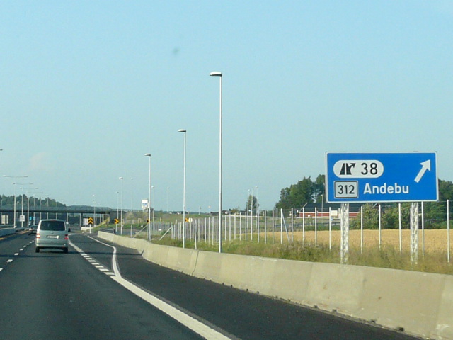 P1080591x312