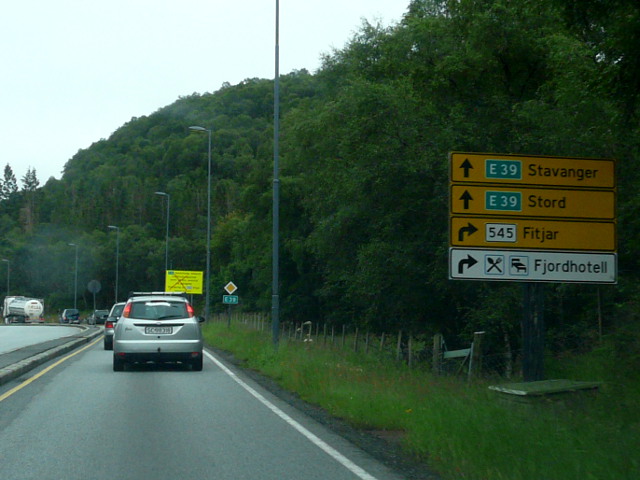 P1180396x545