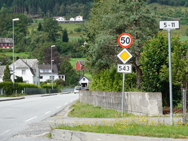 DSC04637x543