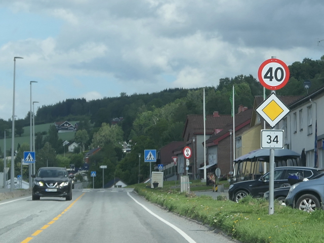 P1300006x34