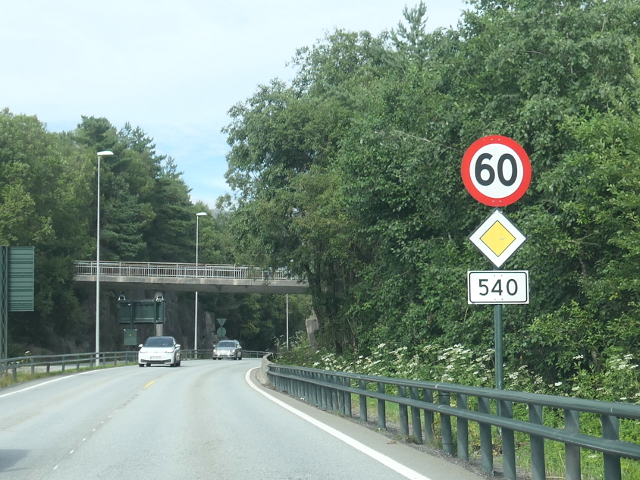P1300159x540